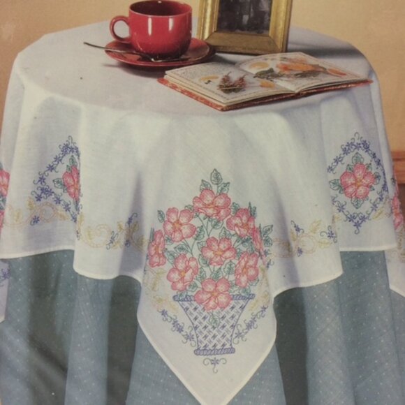 Vintage Bucilla Wild Roses Stamped Embroidery Table Topper 90s Special Edition - Picture 2 of 13